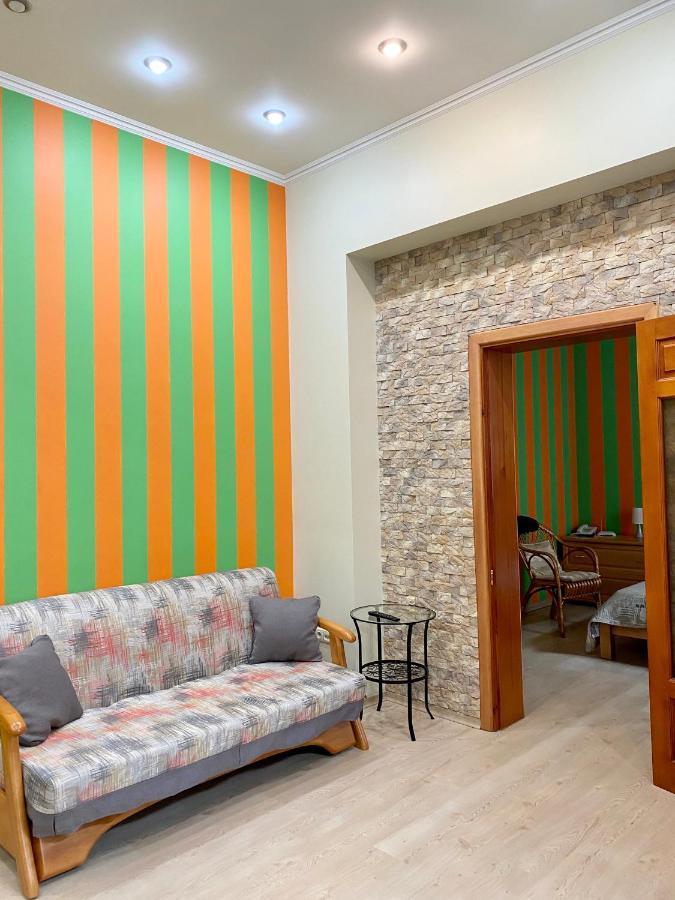Old Town Apartments Lanzheron Beach Odessa Buitenkant foto