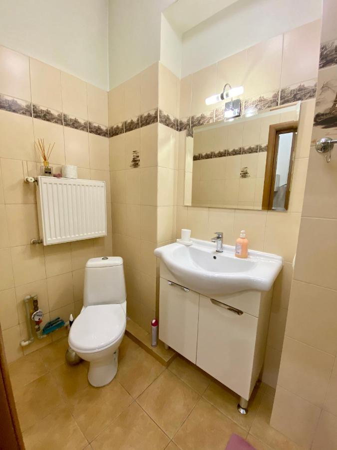 Old Town Apartments Lanzheron Beach Odessa Buitenkant foto